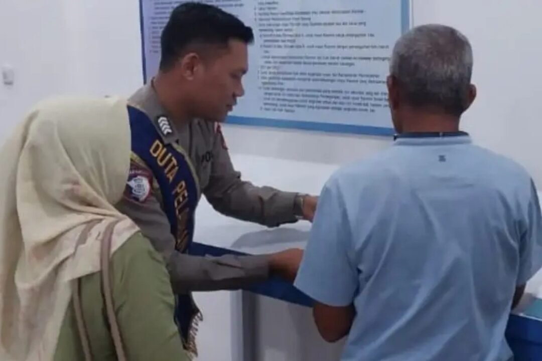 Polantas Menyapa: Perkuat Komunikasi Humanis antara Polisi dan Masyarakat Semarang